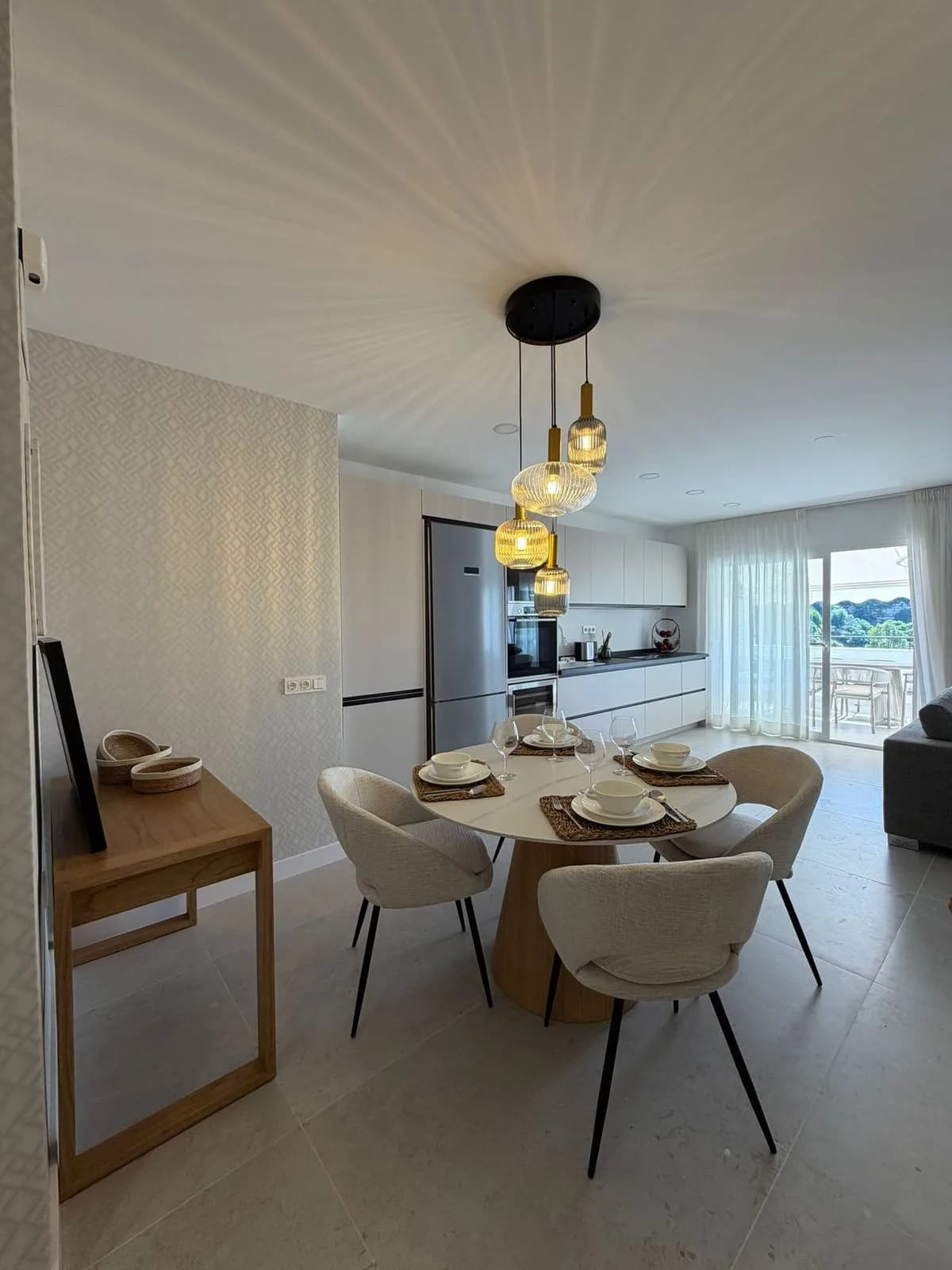 3 Bedroom Top Floor Apartment for Sale in Benahavís, Málaga - Image 5