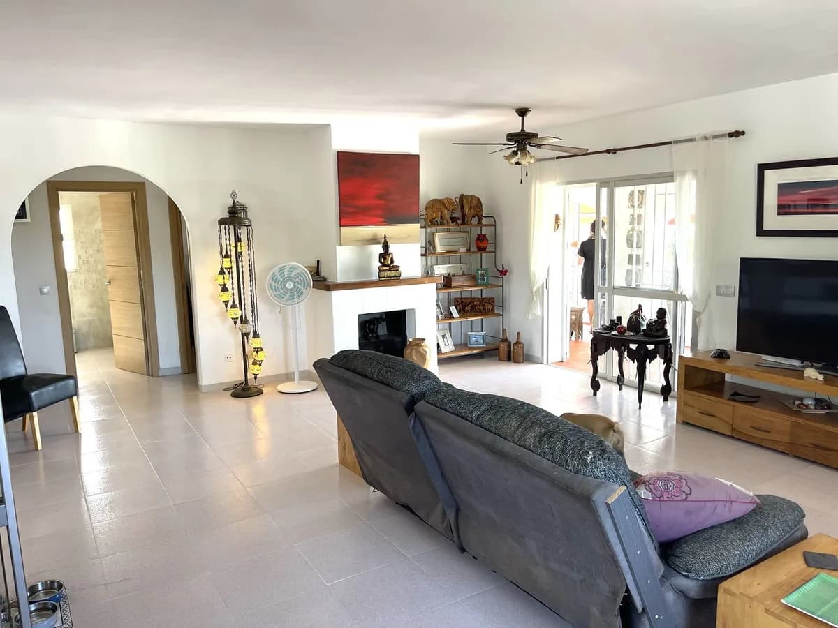 3 Bedroom Detached Villa for Sale in Manilva, Málaga - Image 6