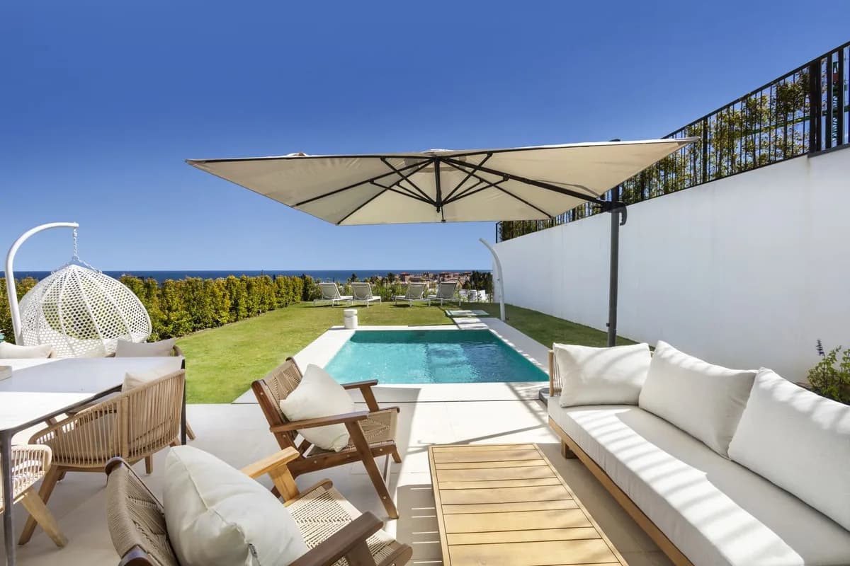 4 Bedroom Townhouse for Sale in Estepona, Málaga