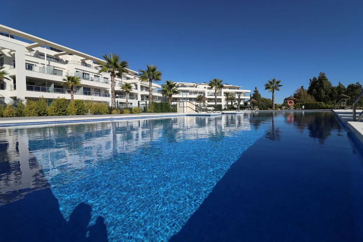 3 Bedroom Middle Floor Apartment for Sale in El Chaparral, Málaga