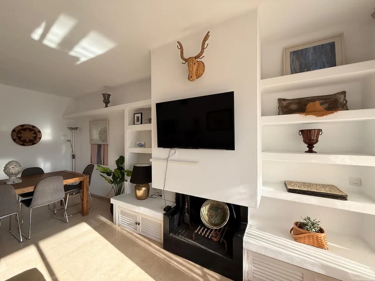 2 Bedroom Ground Floor Apartment for Sale in The Golden Mile, Málaga - Image 7