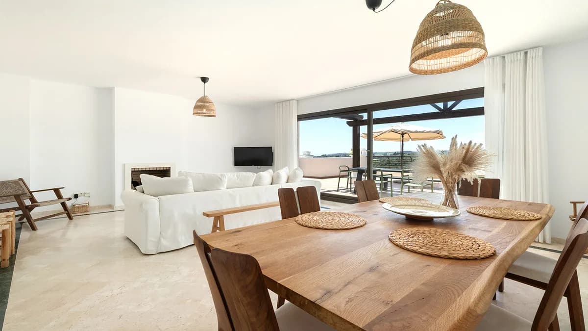 3 Bedroom Penthouse for Sale in Casares, Málaga - Image 3