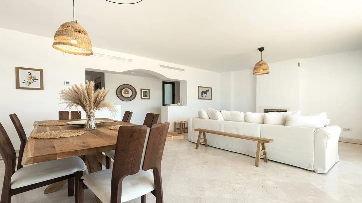 3 Bedroom Penthouse for Sale in Casares, Málaga - Image 5