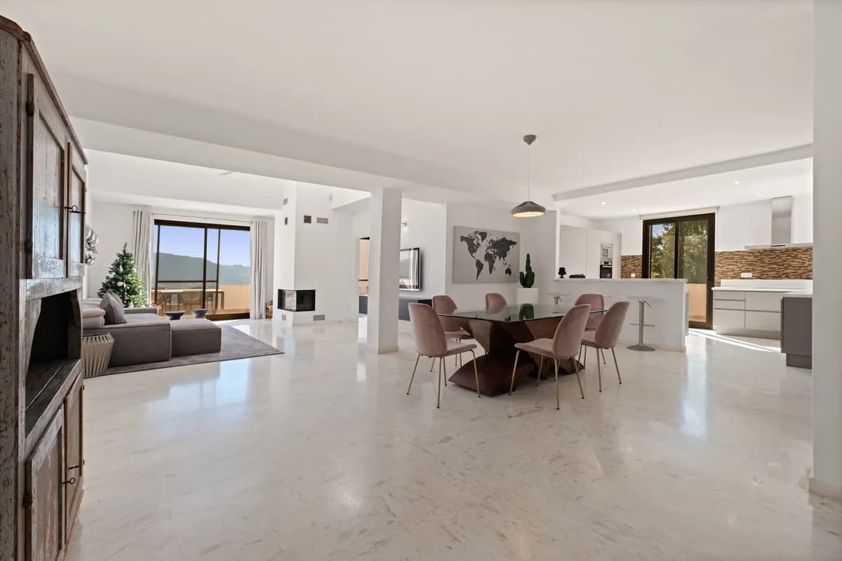 2 Bedroom Penthouse for Sale in La Mairena, Málaga - Image 8