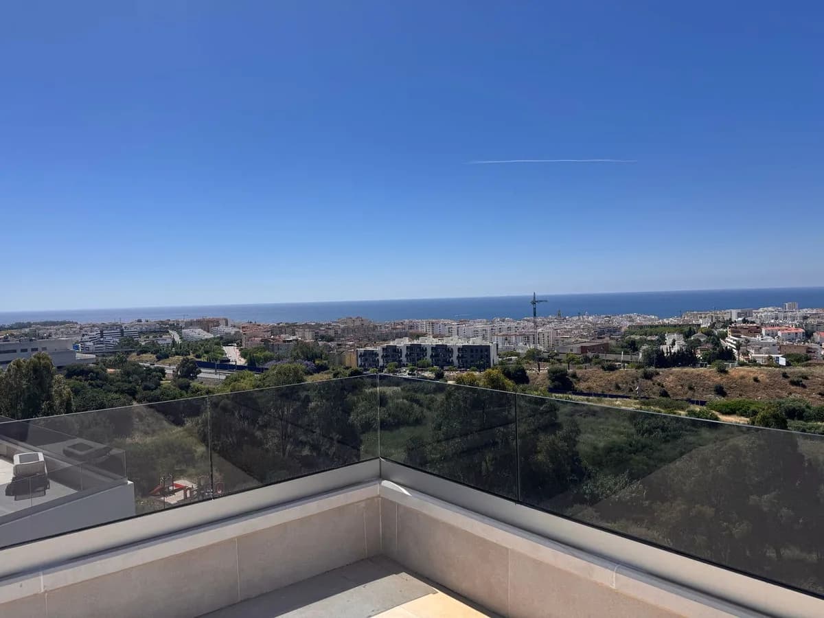 3 Bedroom Penthouse for Sale in Estepona, Málaga - Image 3