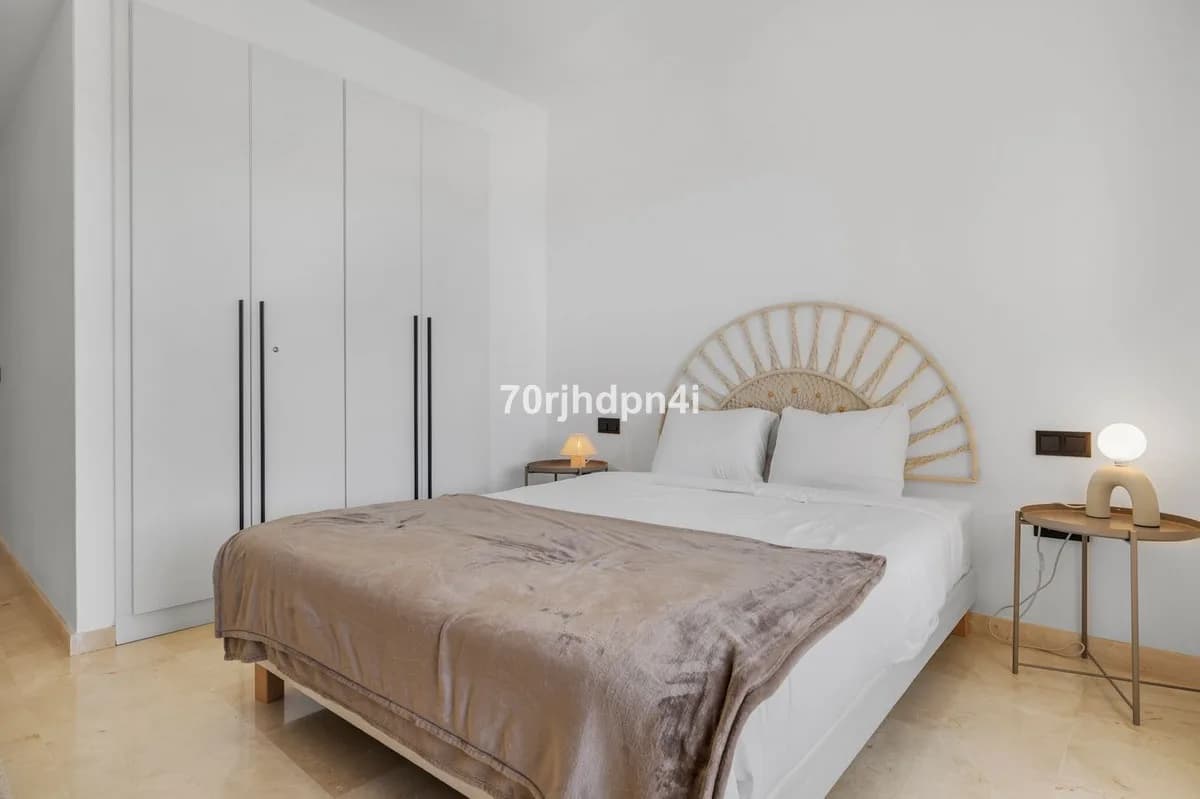 3 Bedroom Ground Floor Apartment for Sale in Estepona, Málaga - Image 6