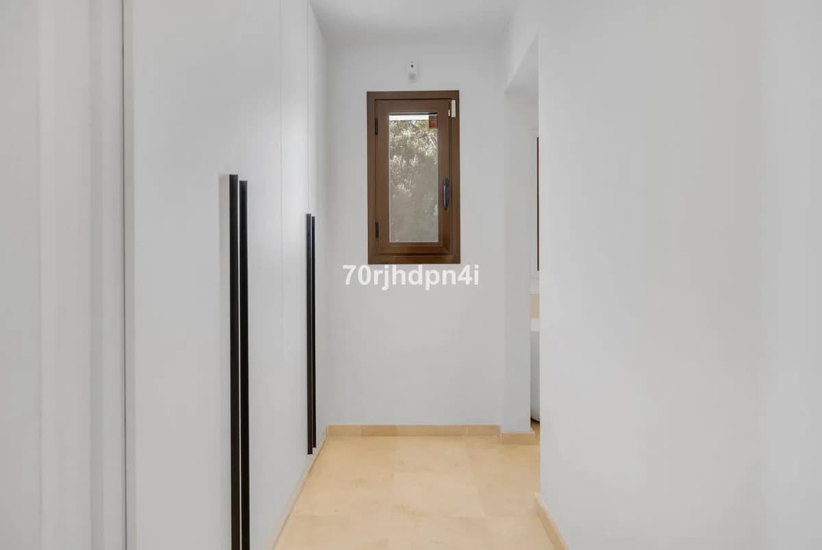 3 Bedroom Ground Floor Apartment for Sale in Estepona, Málaga - Image 9