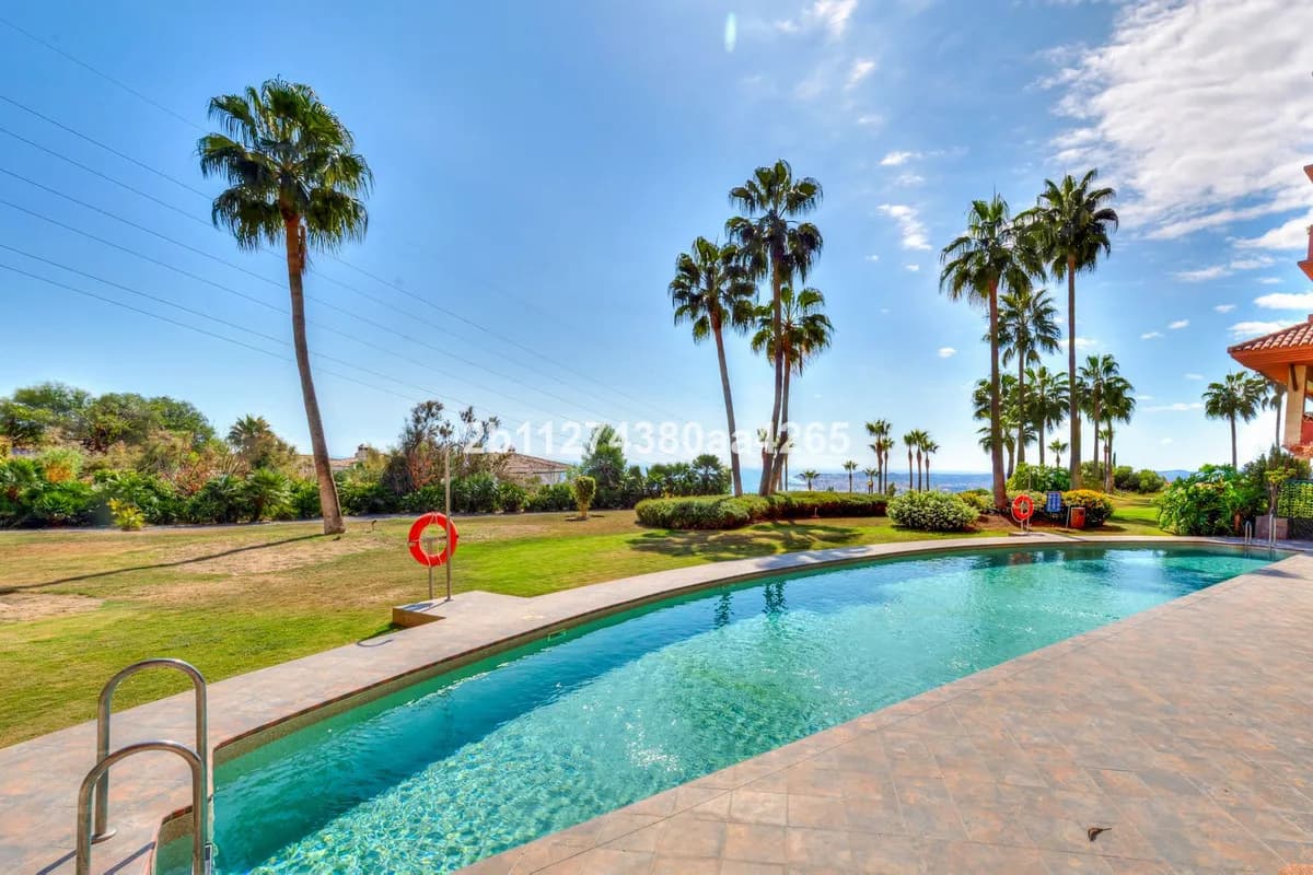 2 Bedroom Ground Floor Apartment for Sale in Benalmadena, Málaga - Image 6