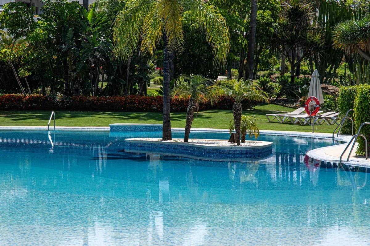 4 Bedroom Penthouse for Sale in Nueva Andalucía, Málaga - Image 6