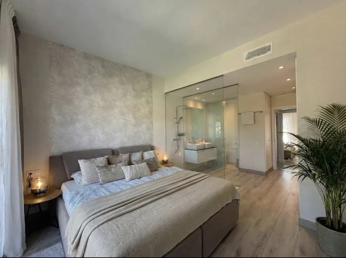 2 Bedroom Penthouse for Sale in Benahavís, Málaga - Image 7