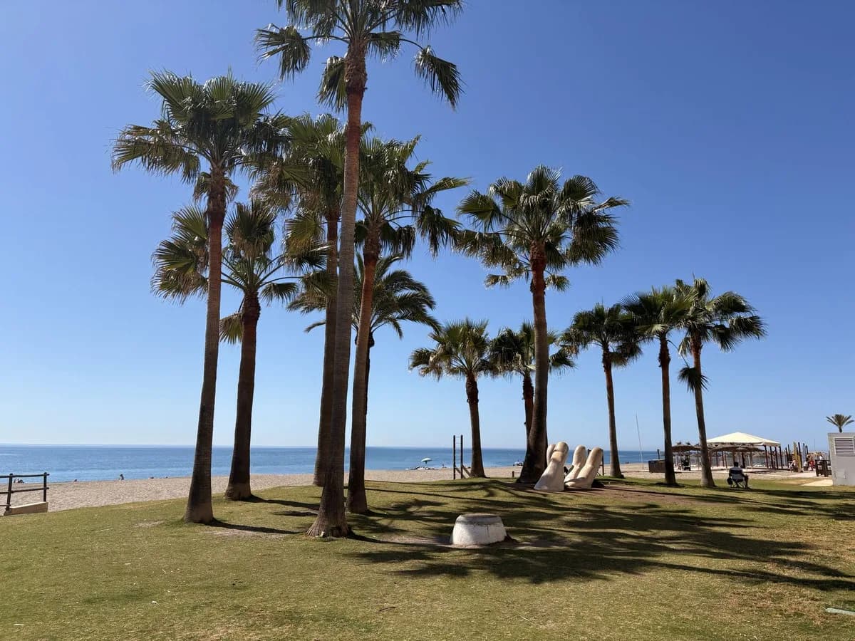 2 Bedroom Middle Floor Apartment for Sale in Fuengirola, Málaga - Image 5