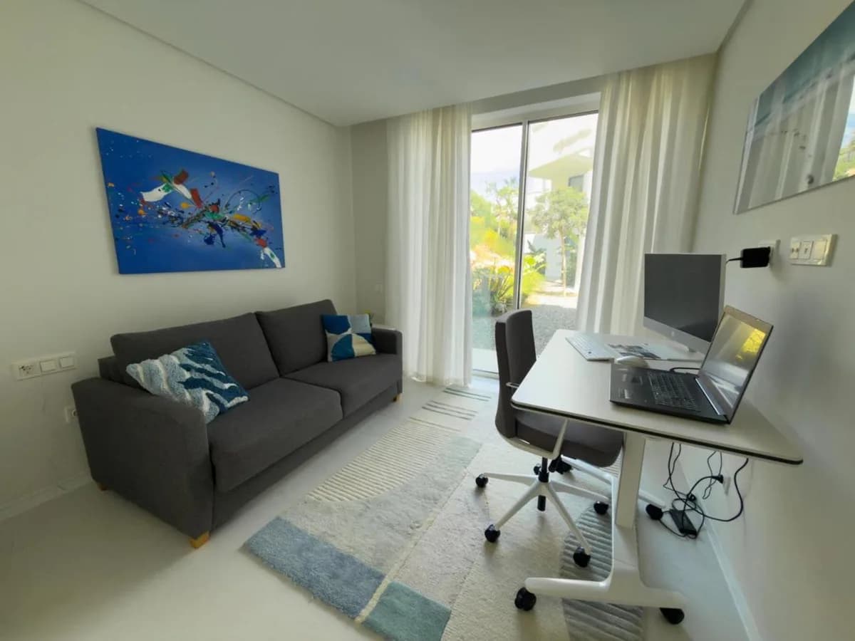 3 Bedroom Ground Floor Apartment for Sale in Marbella, Málaga - Image 7