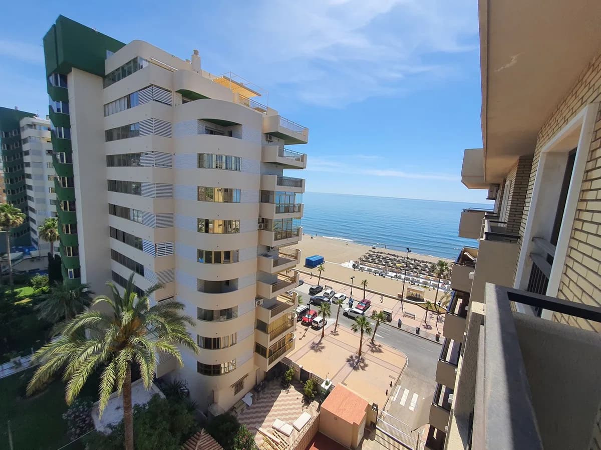 1 Bedroom Middle Floor Apartment for Sale in Fuengirola, Málaga