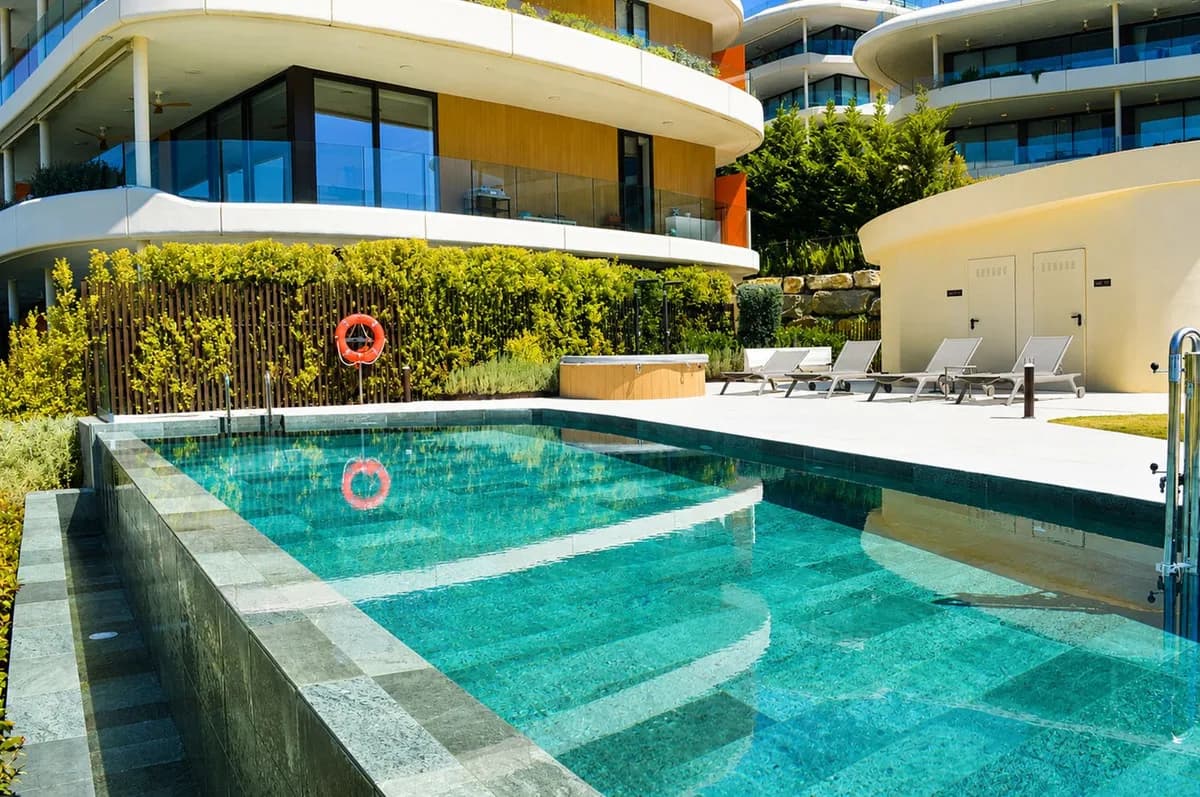 2 Bedroom Middle Floor Apartment for Sale in Fuengirola, Málaga - Image 9