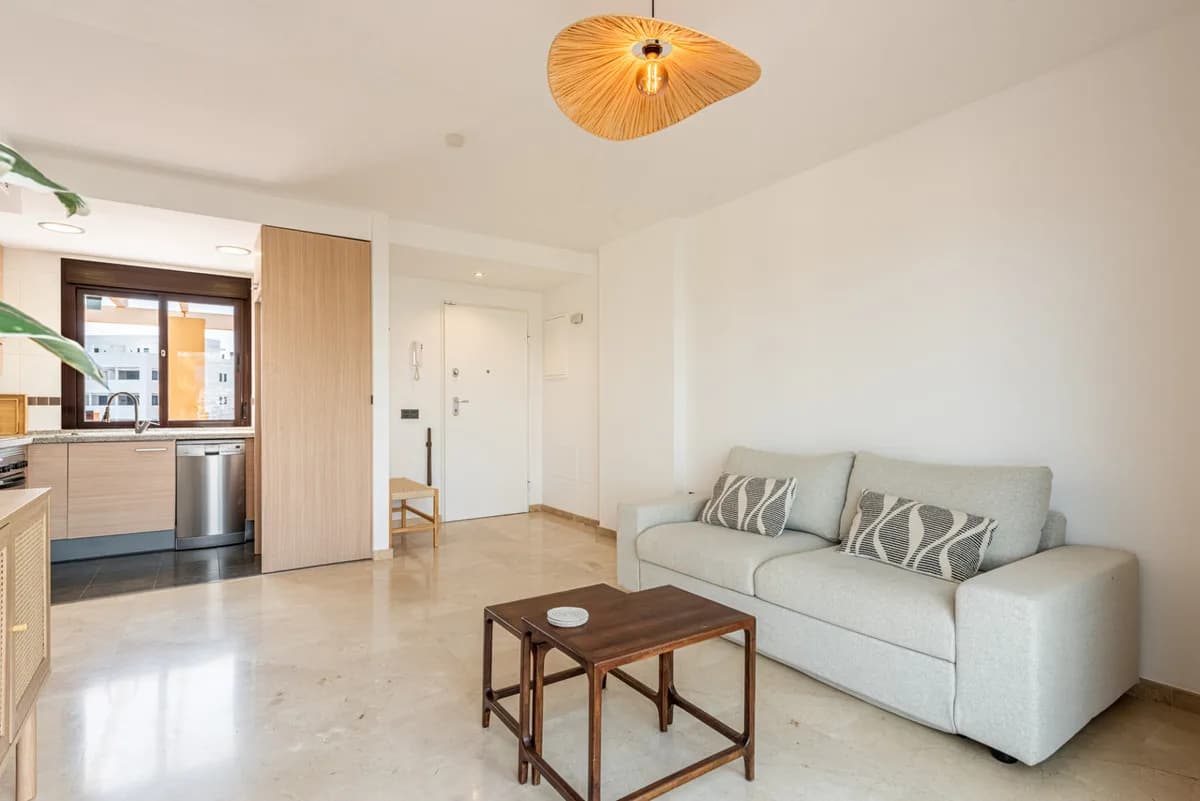 2 Bedroom Penthouse for Sale in Calanova Golf, Málaga - Image 4