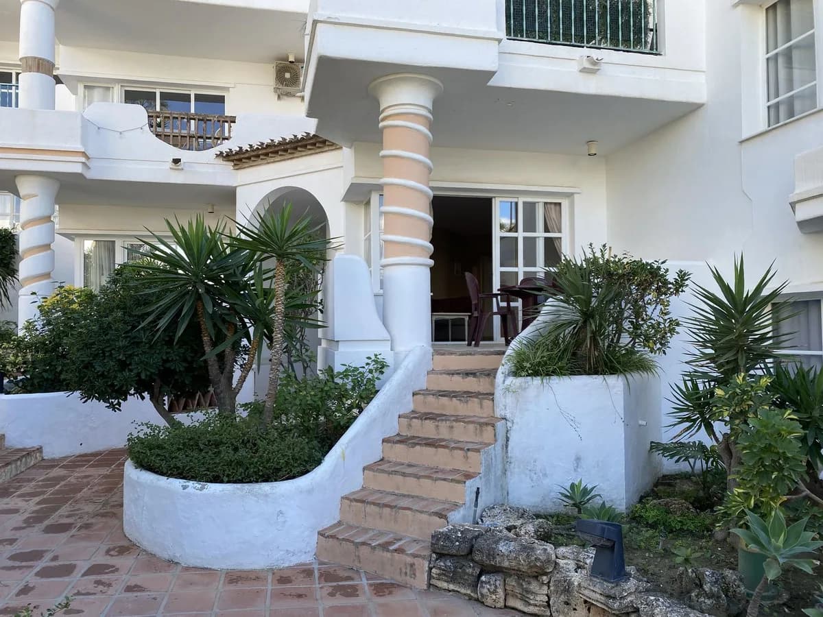 2 Bedroom Ground Floor Apartment for Sale in Mijas Golf, Málaga