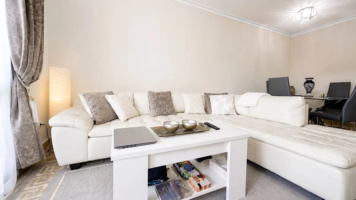 2 Bedroom Ground Floor Apartment for Sale in San Pedro de Alcántara, Málaga - Image 8