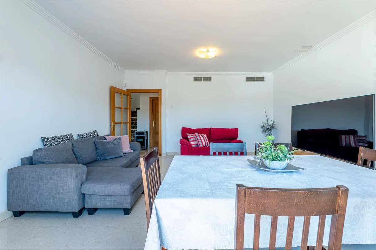 3 Bedroom Townhouse for Sale in Coín, Málaga - Image 5