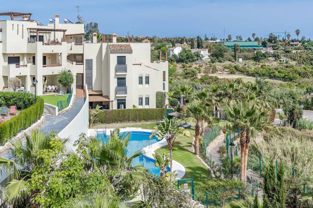 2 Bedroom Penthouse for Sale in Selwo, Málaga