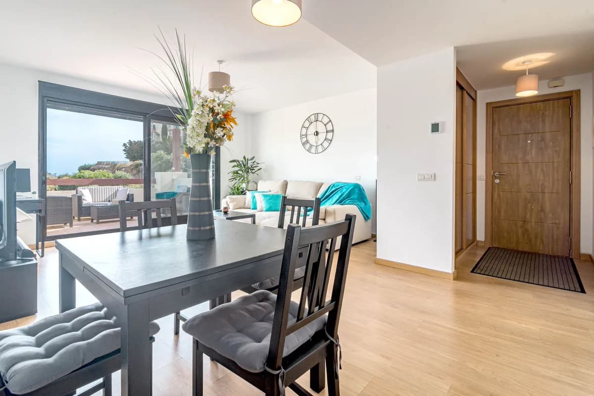 2 Bedroom Penthouse for Sale in Selwo, Málaga - Image 5