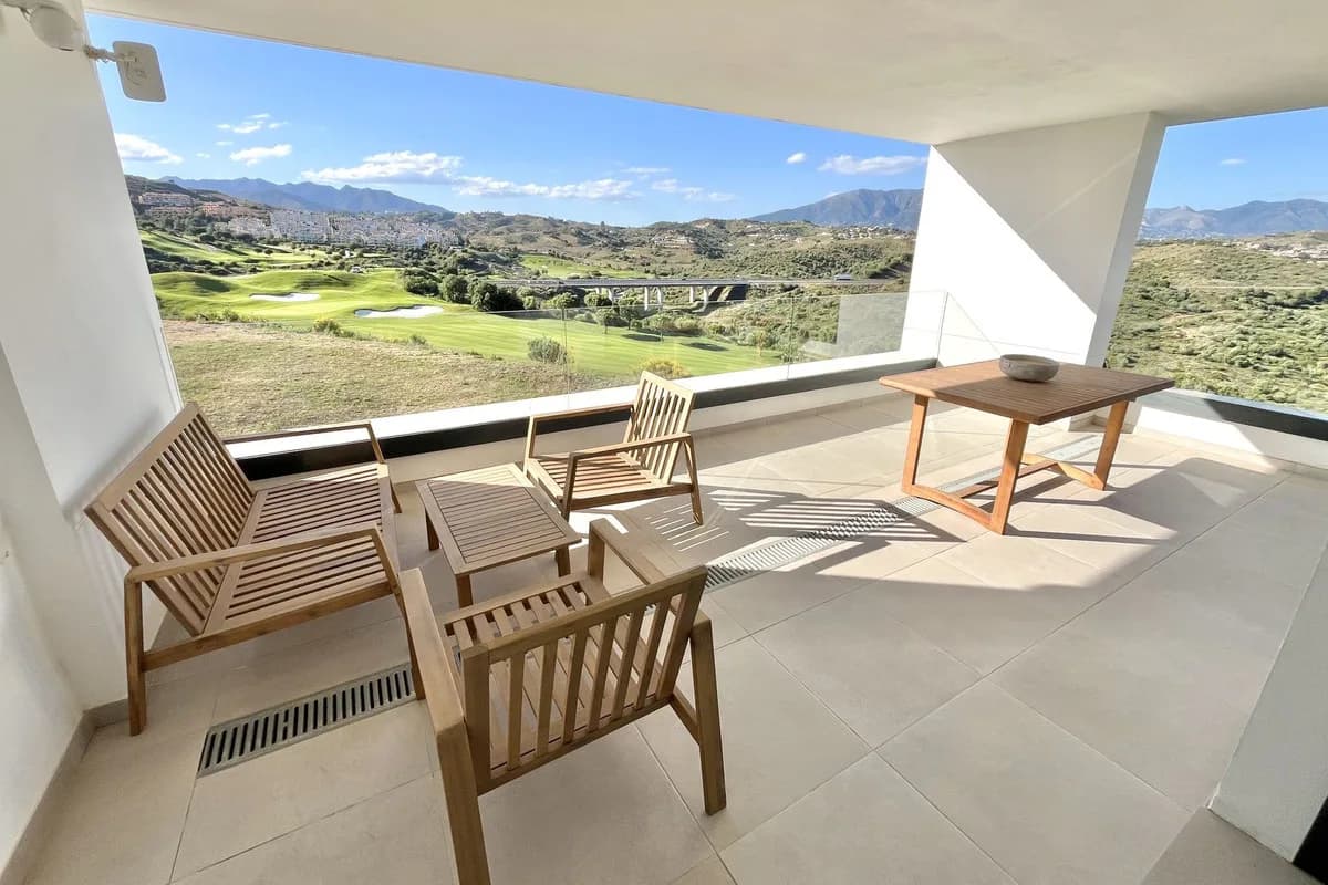 3 Bedroom Middle Floor Apartment for Sale in La Cala de Mijas, Málaga