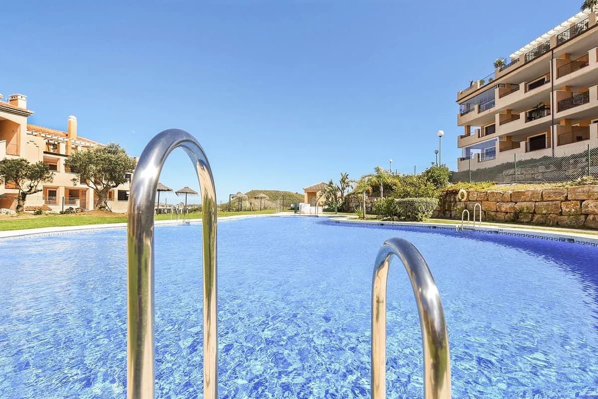 3 Bedroom Middle Floor Apartment for Sale in La Cala de Mijas, Málaga - Image 6