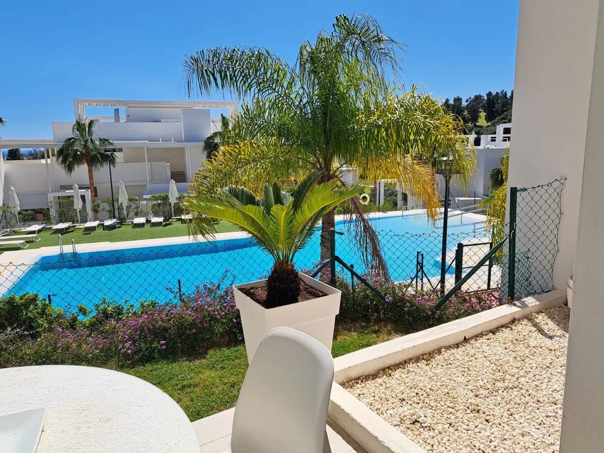 3 Bedroom Ground Floor Apartment for Sale in Atalaya, Málaga