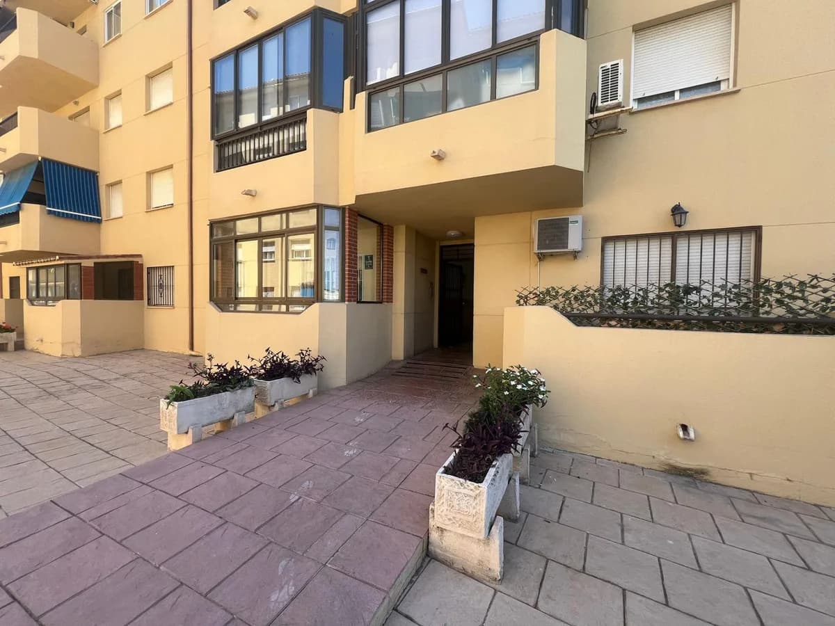 2 Bedroom Ground Floor Apartment for Sale in Mijas, Málaga - Image 2