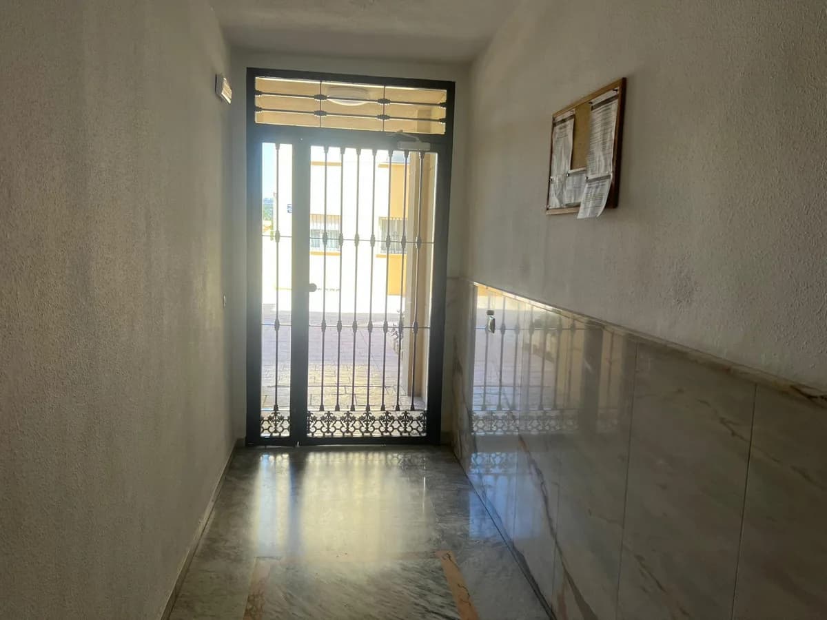 2 Bedroom Ground Floor Apartment for Sale in Mijas, Málaga - Image 3