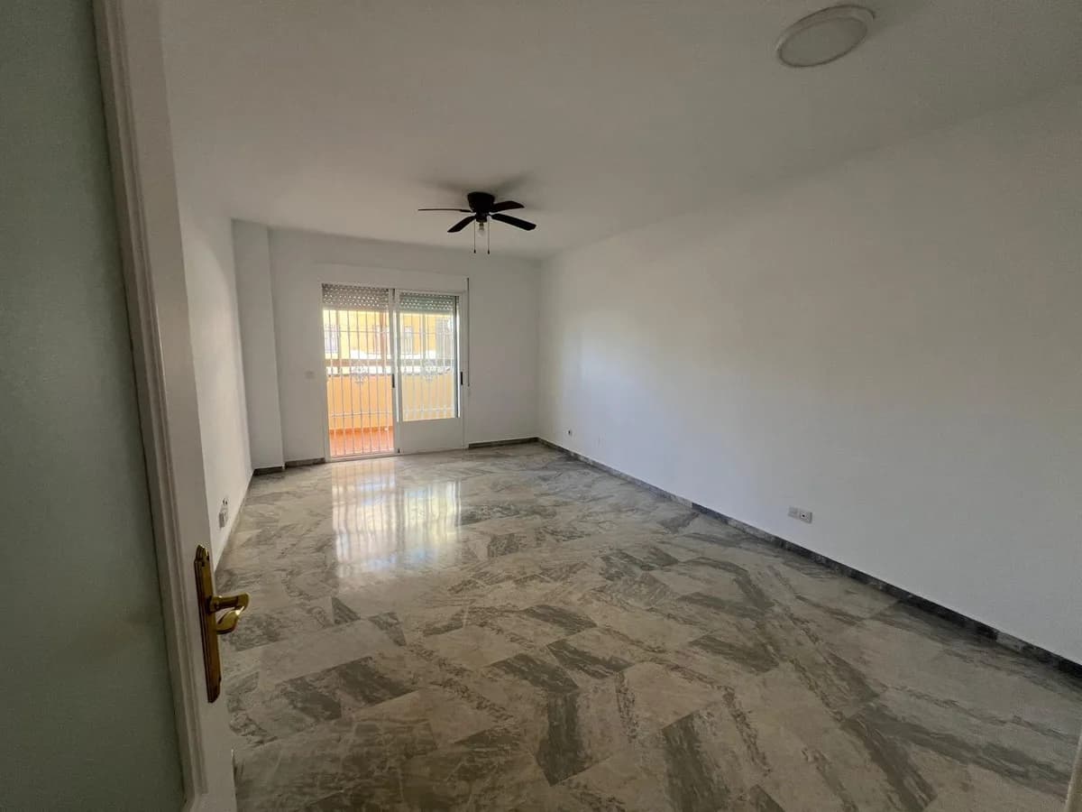 2 Bedroom Ground Floor Apartment for Sale in Mijas, Málaga - Image 5