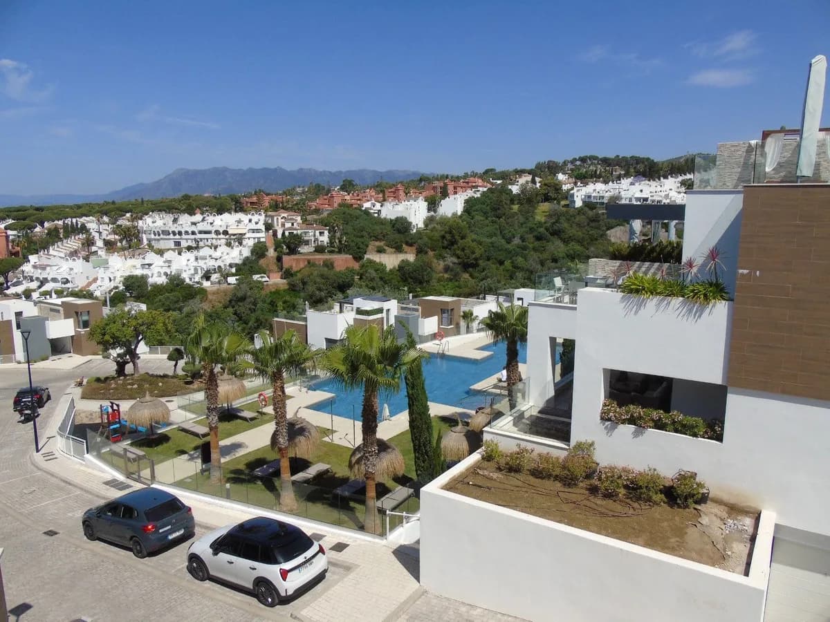 3 Bedroom Penthouse for Sale in Marbella, Málaga - Image 5