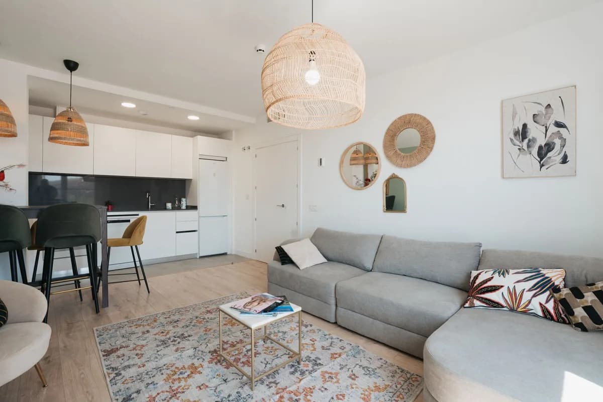 3 Bedroom Top Floor Apartment for Sale in Martiricos, Málaga - Image 4