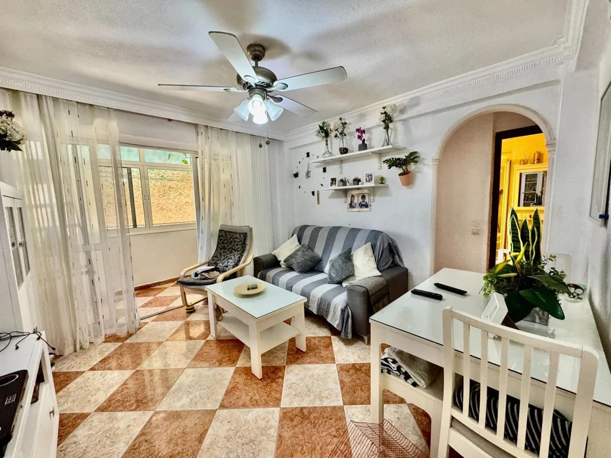 3 Bedroom Middle Floor Apartment for Sale in Nuevo San Andrés, Málaga - Image 2