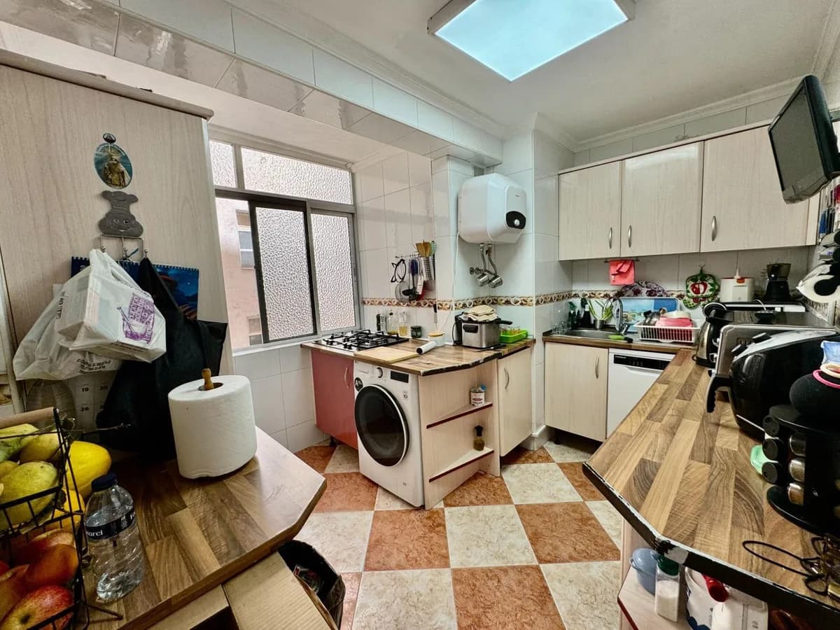 3 Bedroom Middle Floor Apartment for Sale in Nuevo San Andrés, Málaga - Image 4