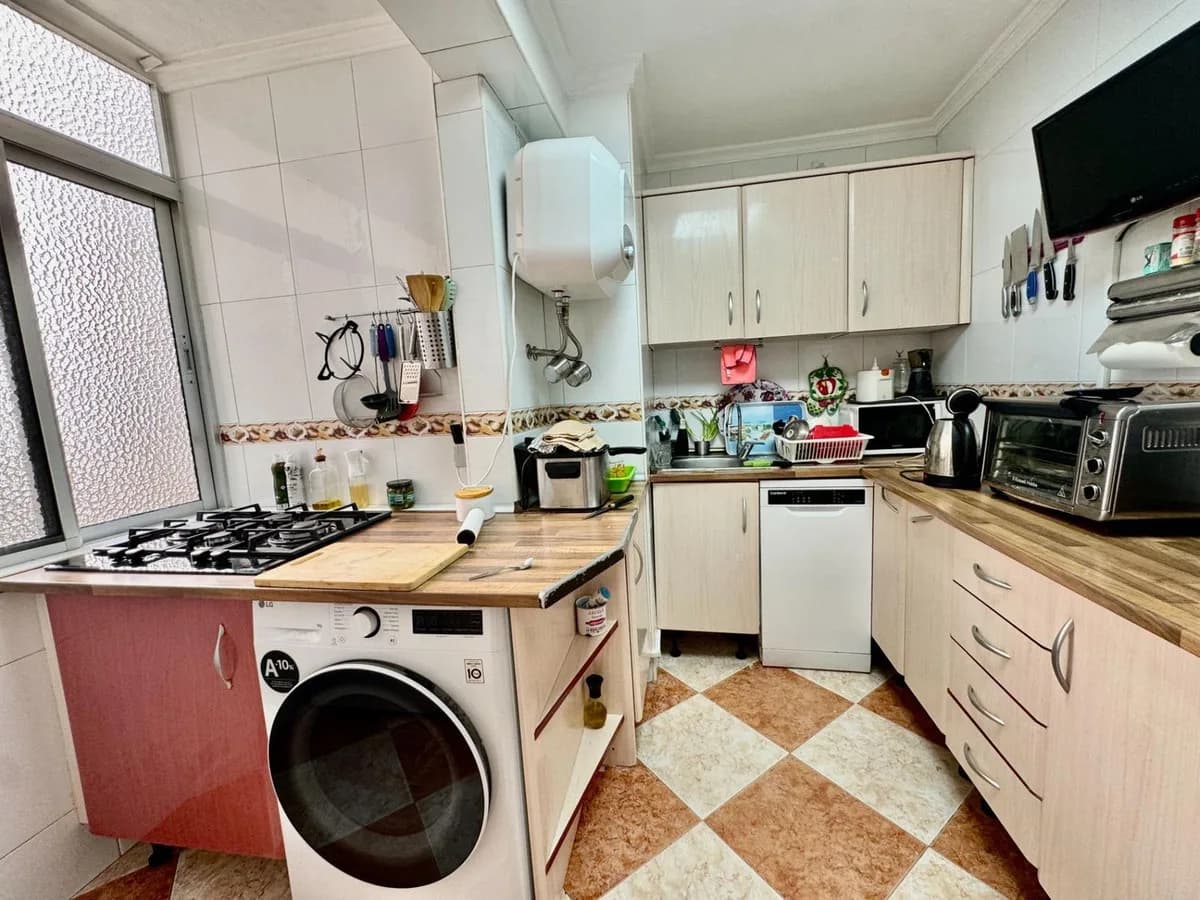 3 Bedroom Middle Floor Apartment for Sale in Nuevo San Andrés, Málaga - Image 5