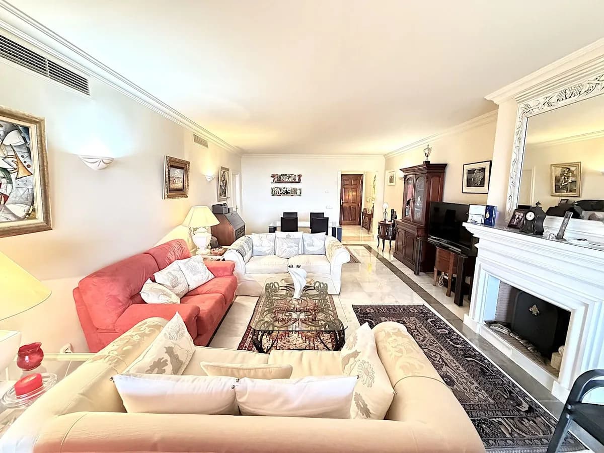 2 Bedroom Ground Floor Apartment for Sale in Monte Halcones, Málaga - Image 3