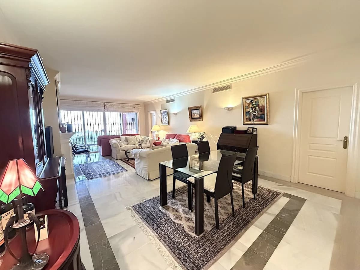 2 Bedroom Ground Floor Apartment for Sale in Monte Halcones, Málaga - Image 4