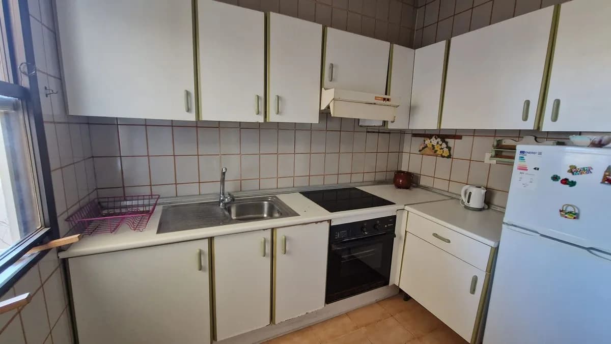 2 Bedroom Middle Floor Apartment for Sale in Estepona, Málaga - Image 6