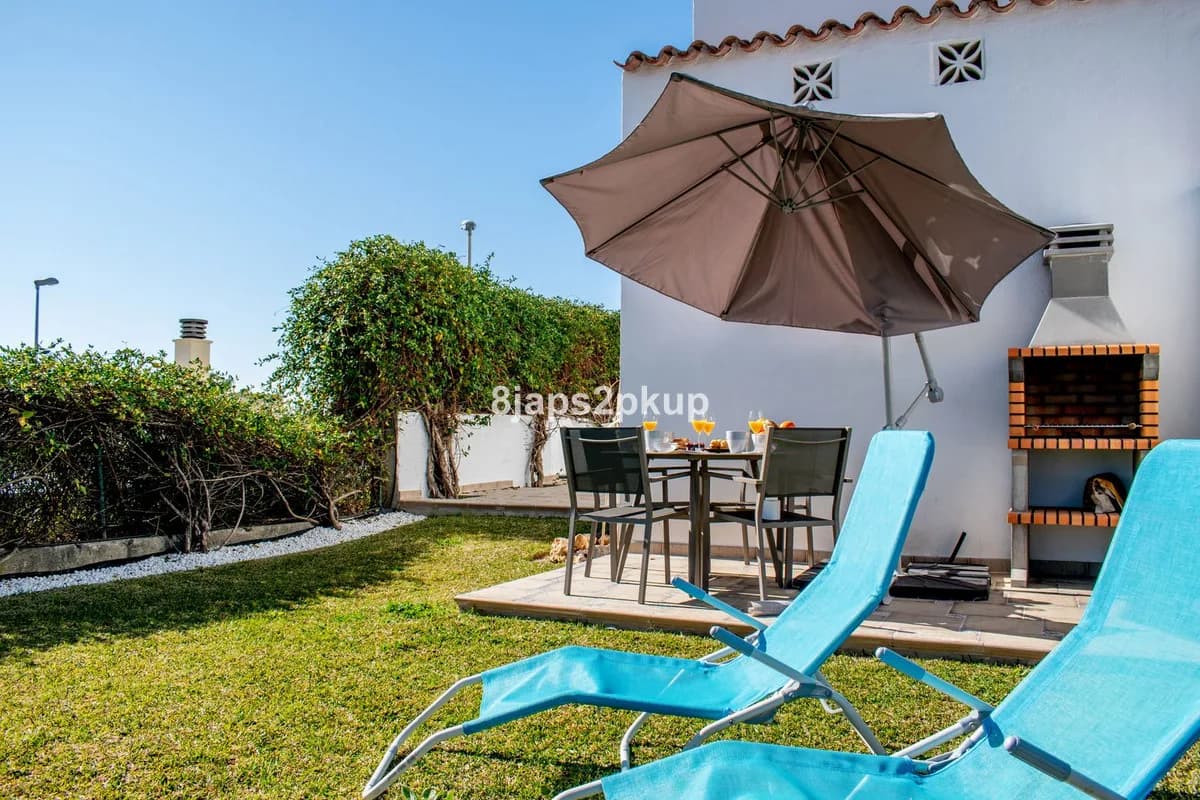 2 Bedroom Ground Floor Apartment for Sale in Estepona, Málaga