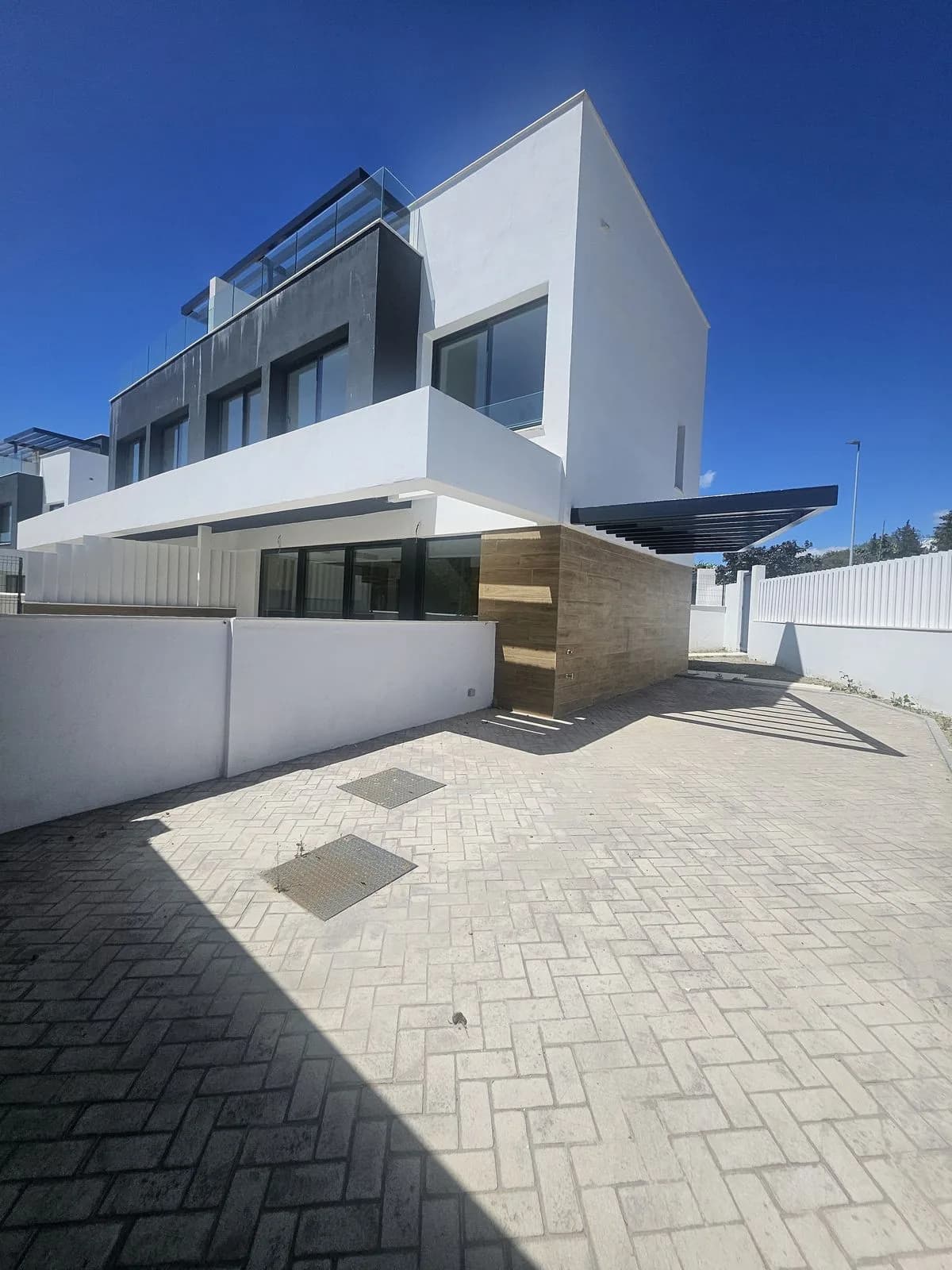 3 Bedroom Semi-Detached House for Sale in Atalaya, Málaga - Image 3