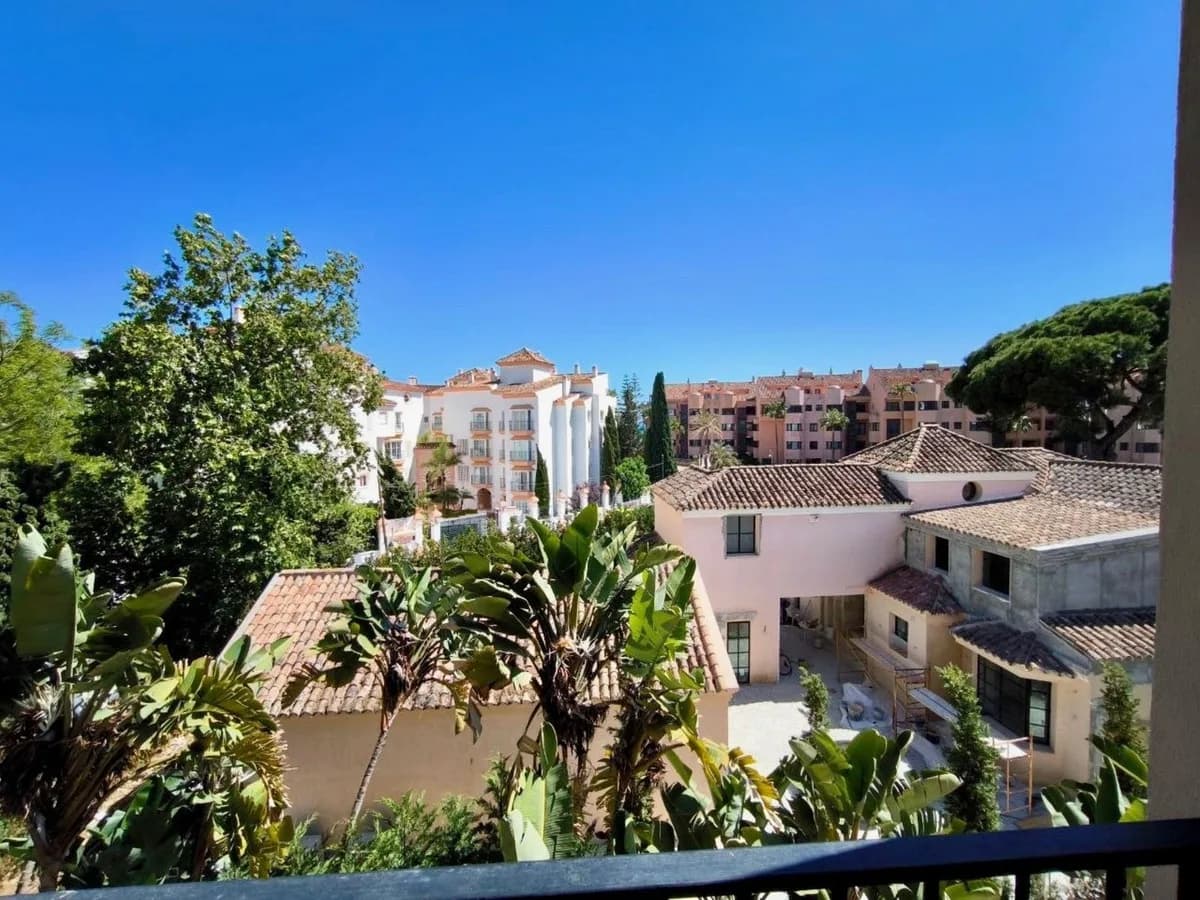 3 Bedroom Penthouse for Sale in Puerto Banús, Málaga