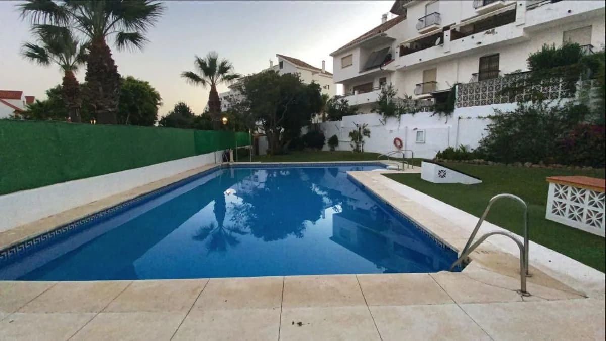 4 Bedroom Townhouse for Sale in Estepona, Málaga