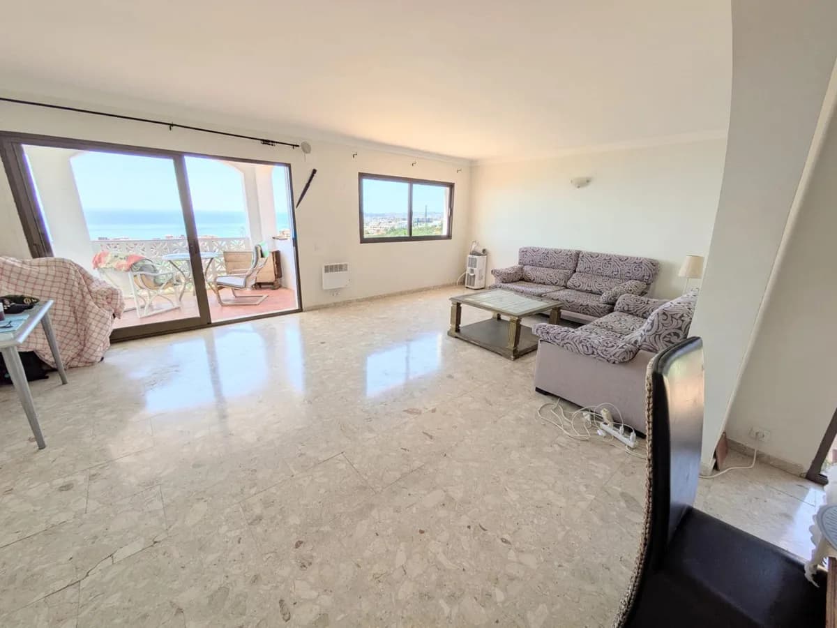 3 Bedroom Detached Villa for Sale in Benalmadena, Málaga - Image 6
