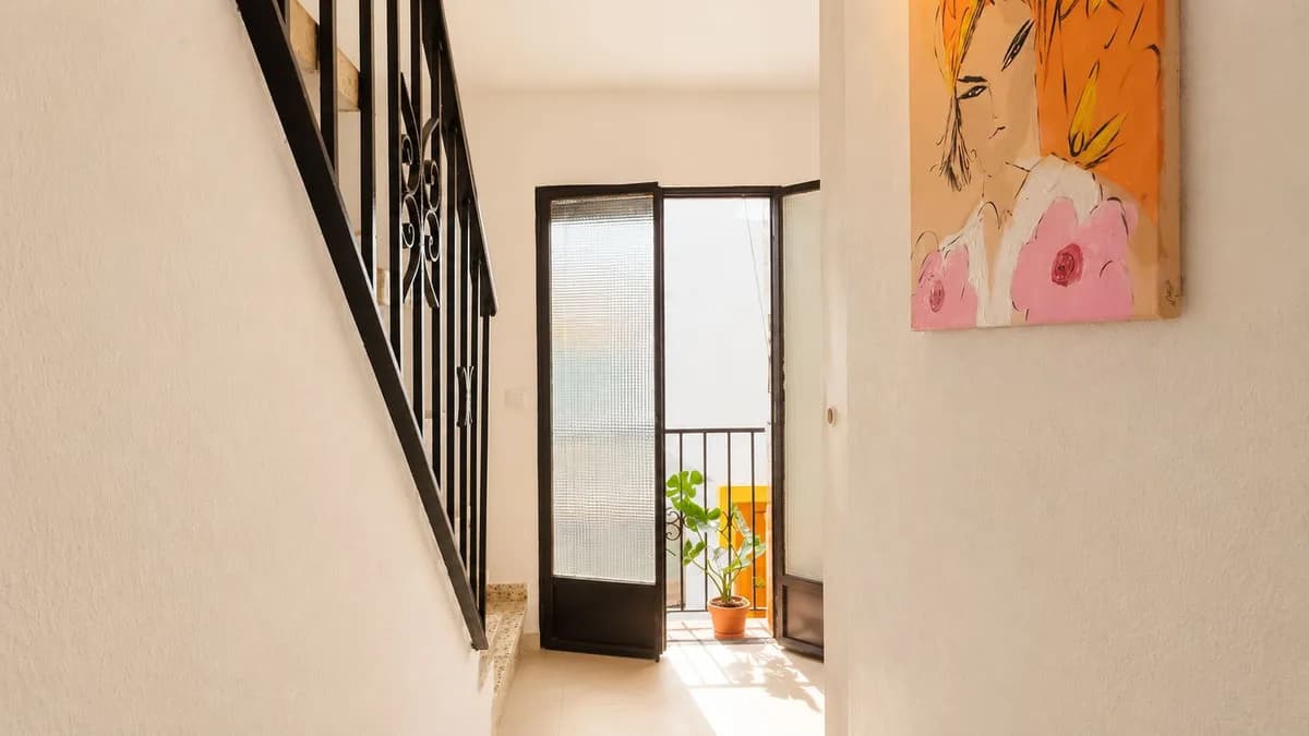 2 Bedroom Semi-Detached House for Sale in Ojén, Málaga - Image 7