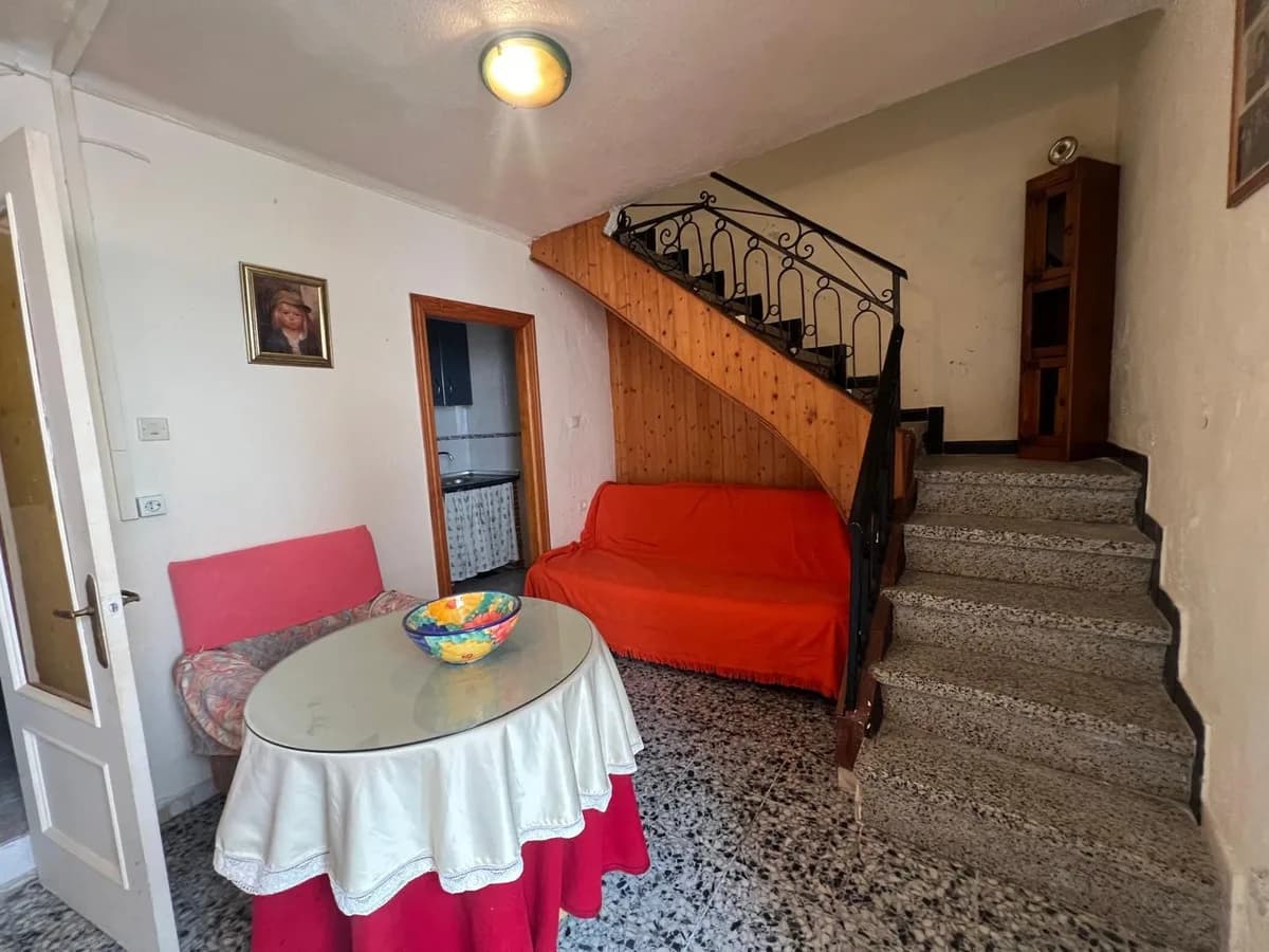 6 Bedroom Semi-Detached House for Sale in Coín, Málaga - Image 2