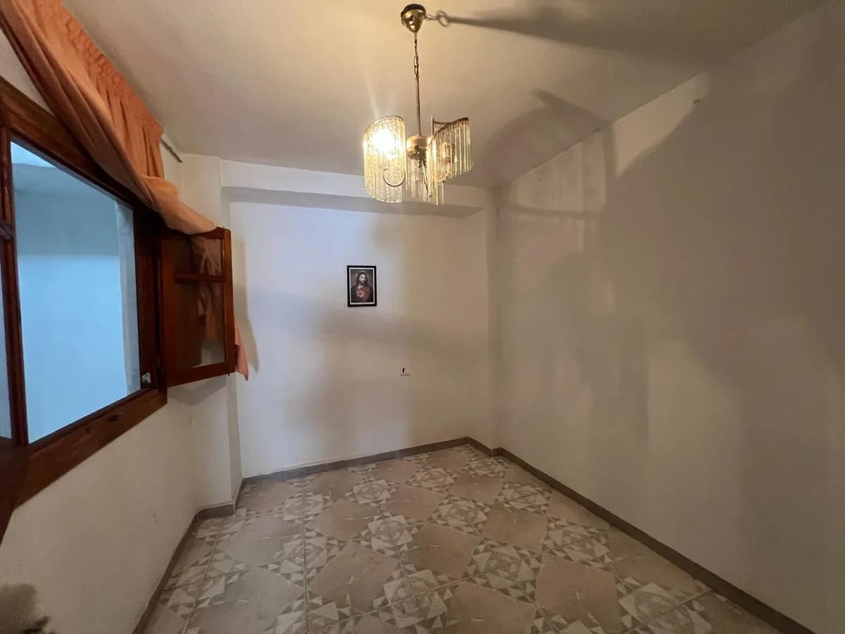 6 Bedroom Semi-Detached House for Sale in Coín, Málaga - Image 9