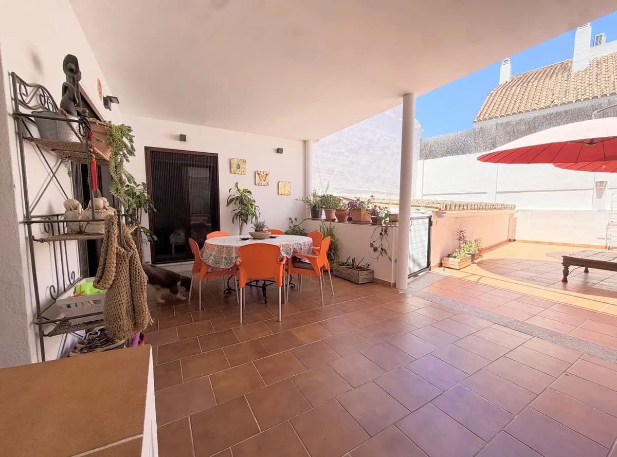 3 Bedroom Townhouse for Sale in Benahavís, Málaga - Image 8