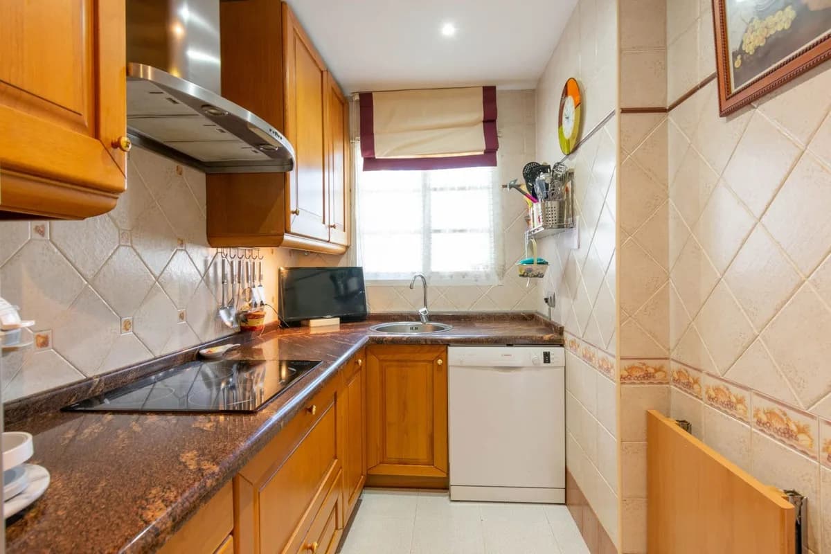 3 Bedroom Townhouse for Sale in Estepona, Málaga - Image 7