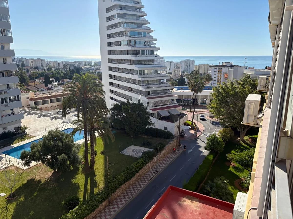 1 Bedroom Middle Floor Apartment for Sale in Arroyo de la Miel, Málaga