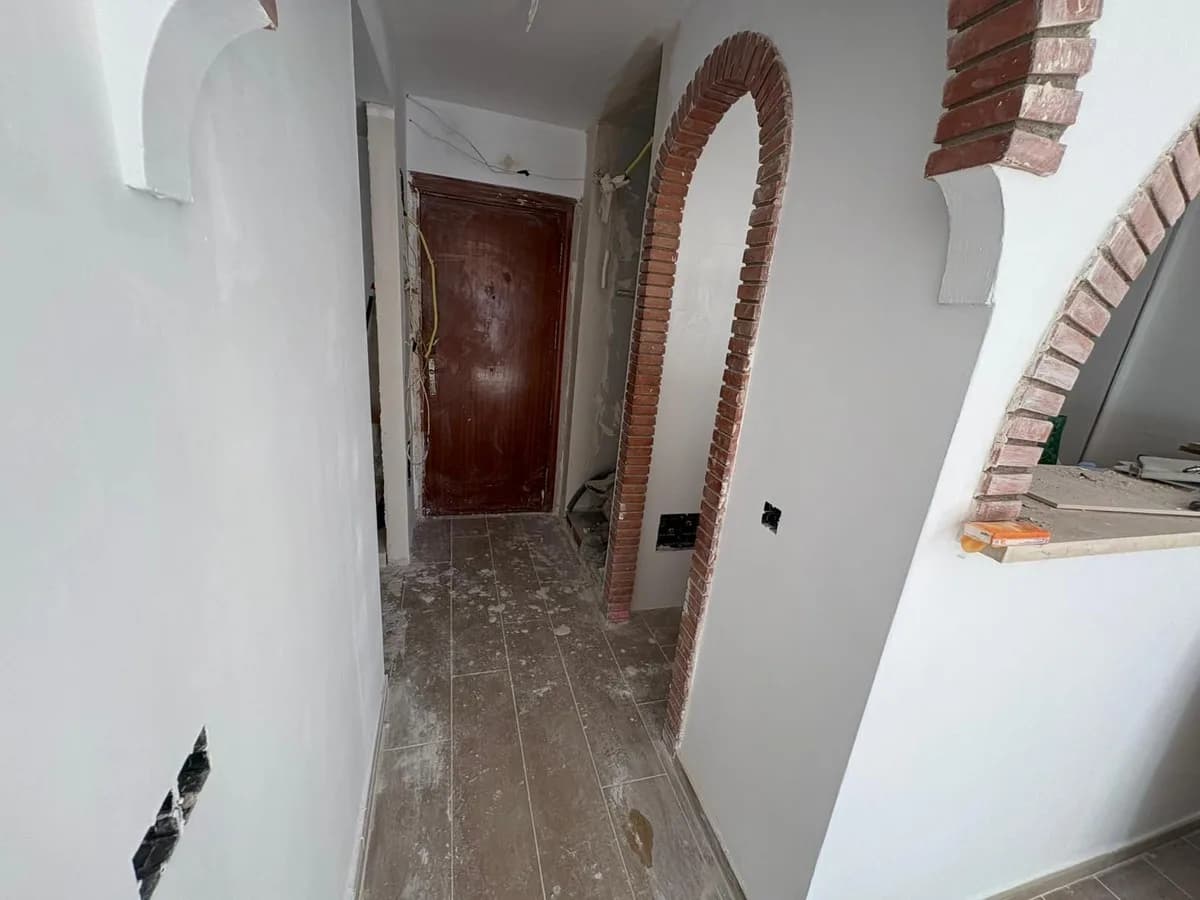 1 Bedroom Middle Floor Apartment for Sale in Arroyo de la Miel, Málaga - Image 9